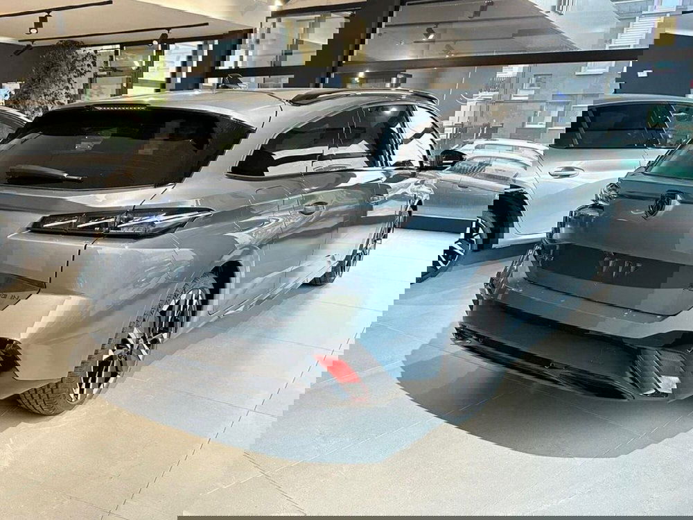 Peugeot 308 SW nuova a Sondrio (5)