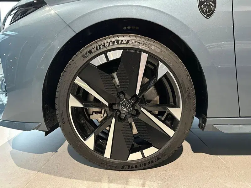 Peugeot 308 SW nuova a Sondrio (9)