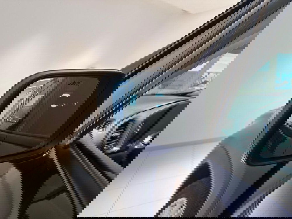 Jeep Renegade usata a Varese (15)