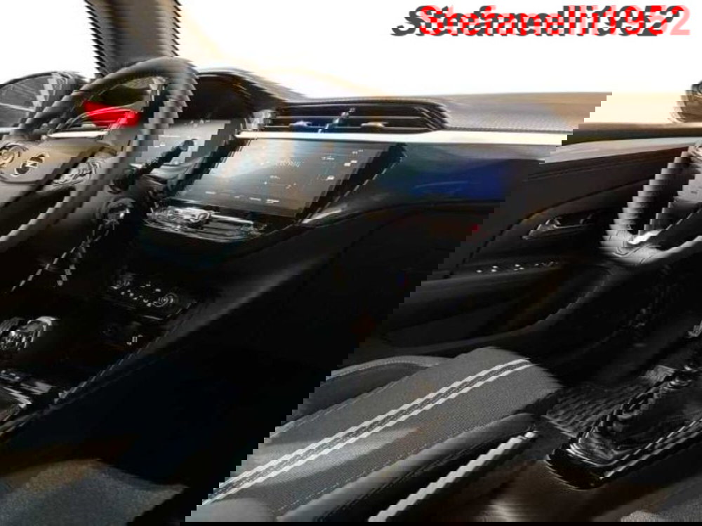 Opel Corsa nuova a Bologna (15)