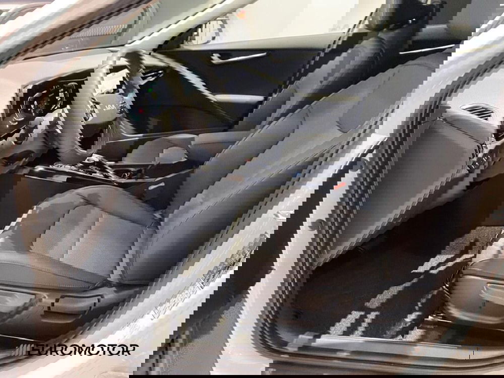 Kia Niro nuova a Bari (15)