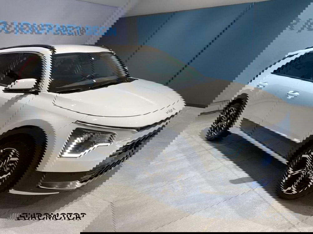 Kia Niro nuova a Bari (3)