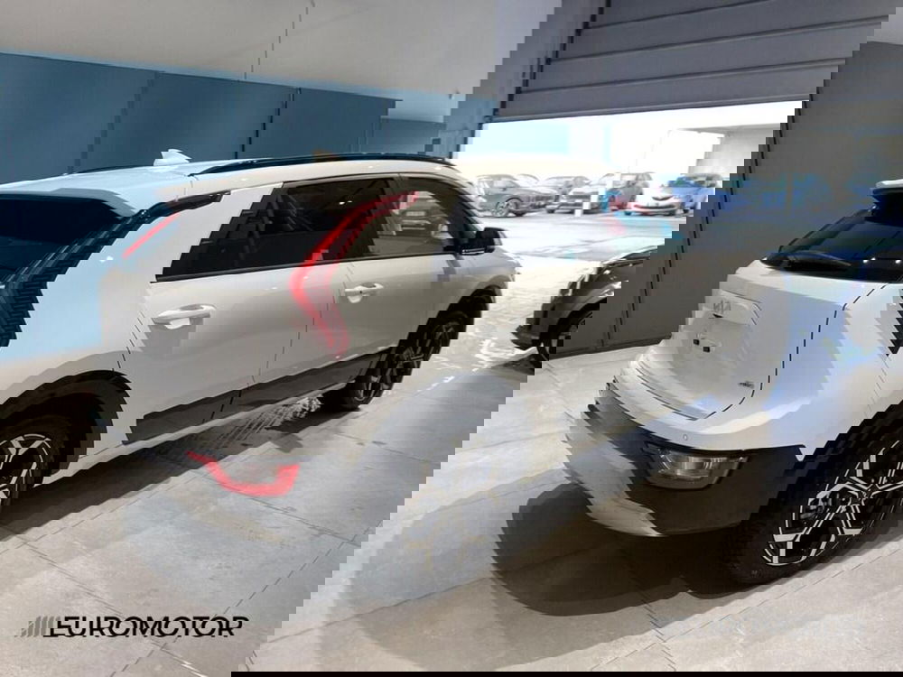 Kia Niro nuova a Bari (7)