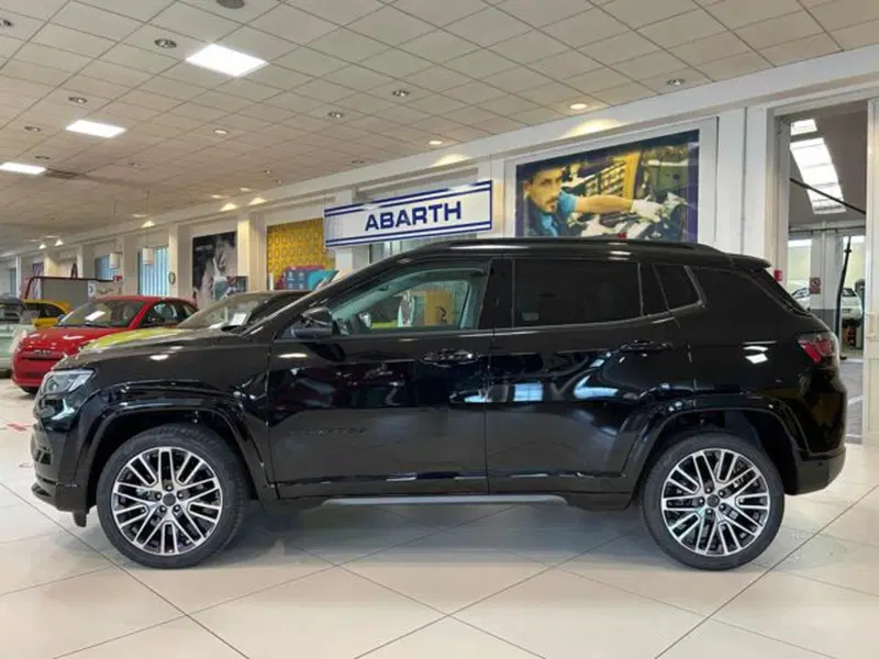 Jeep Compass nuova a Vercelli (7)