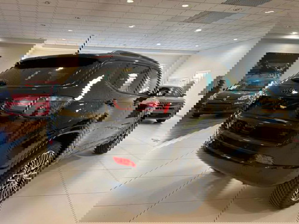 Jeep Compass nuova a Vercelli (9)