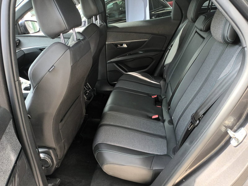 Peugeot 3008 usata a Bari (20)