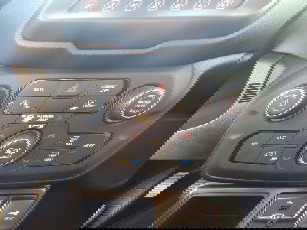 Jeep Renegade usata a Bari (13)