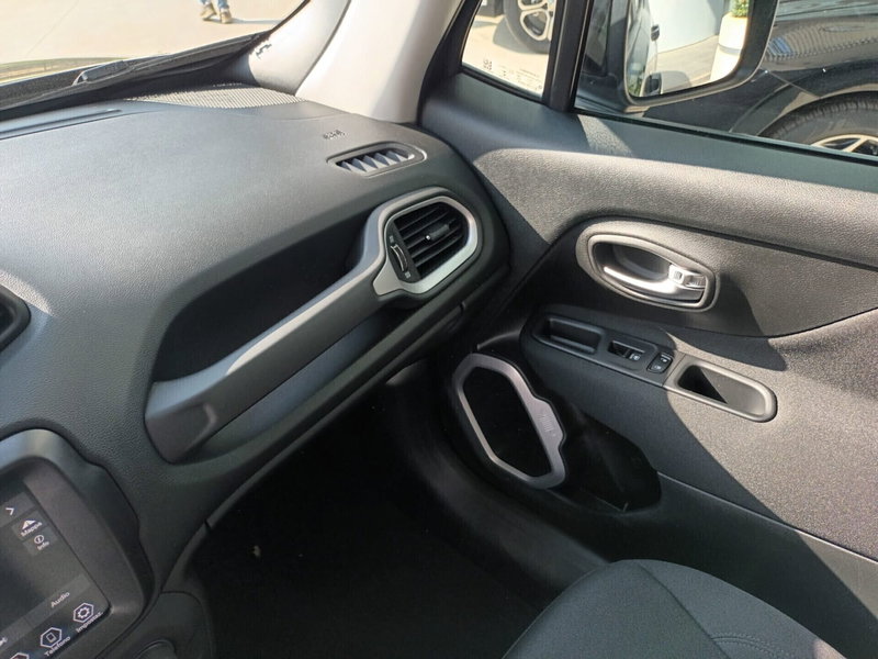Jeep Renegade usata a Bari (15)