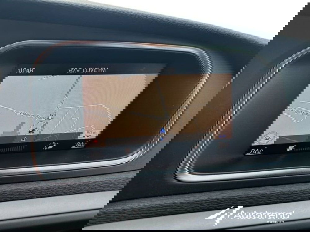 Volvo V40 usata a Lecce (12)