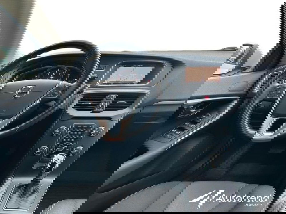 Volvo V40 usata a Lecce (7)