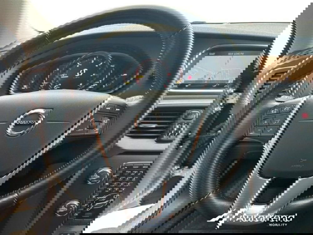 Volvo V40 usata a Lecce (8)