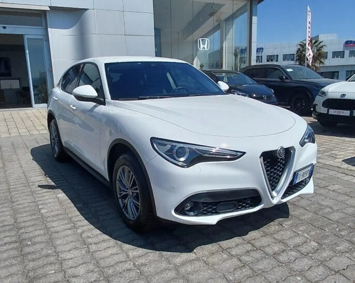 Alfa Romeo Stelvio usata a Cosenza (3)