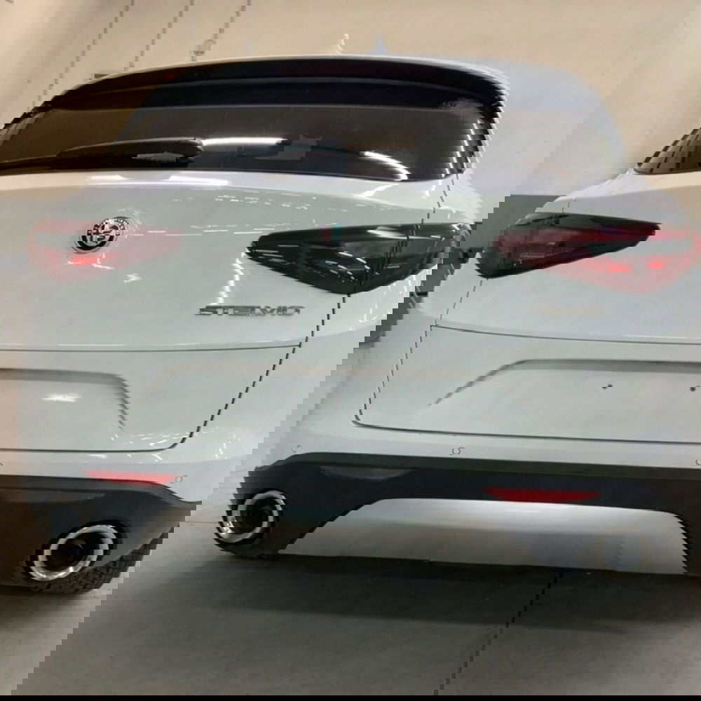 Alfa Romeo Stelvio usata a Cosenza (3)