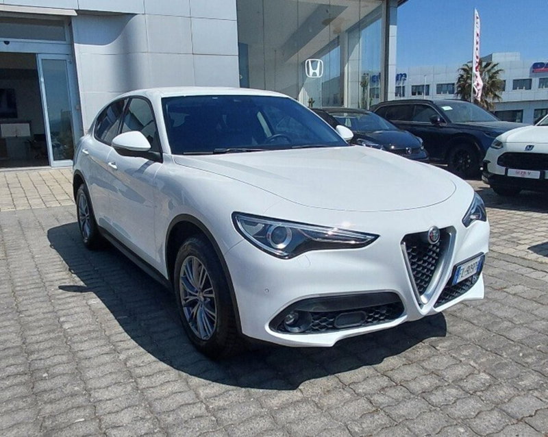 Alfa Romeo Stelvio usata a Cosenza (3)