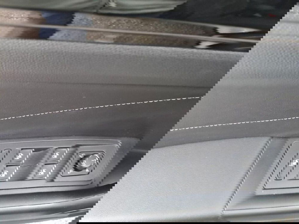 Volkswagen T-Roc usata a Ravenna (12)