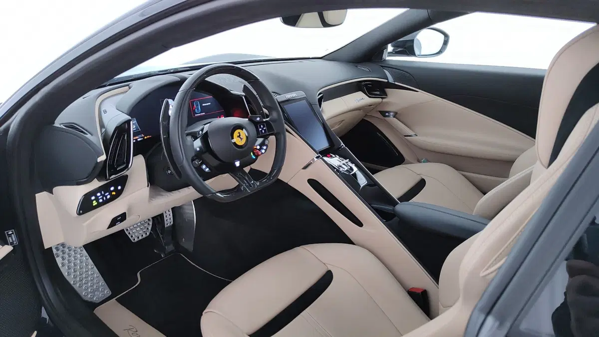 Ferrari Roma Coupé usata a Perugia (13)