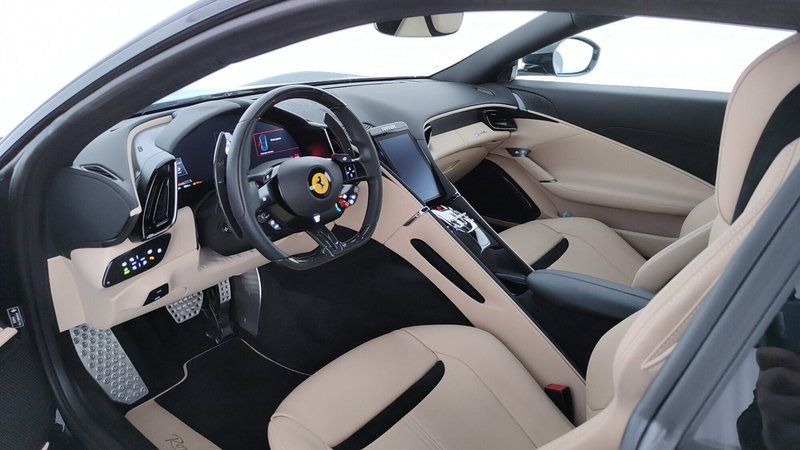 Ferrari Roma Coupé usata a Perugia (13)