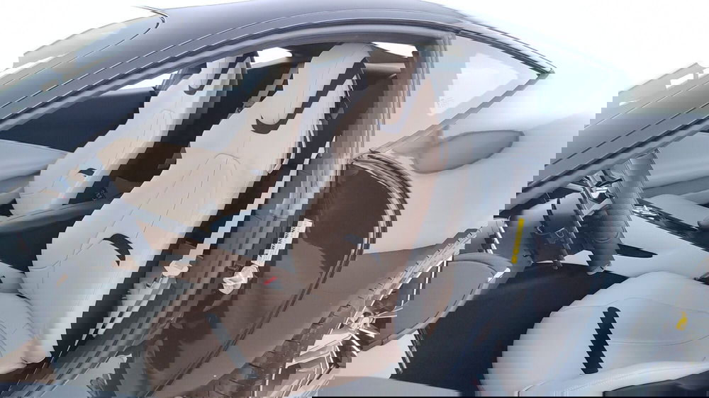 Ferrari Roma Coupé usata a Perugia (14)