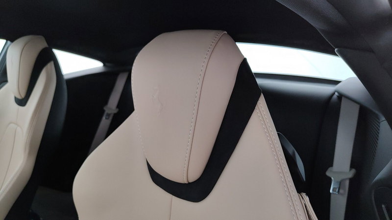 Ferrari Roma Coupé usata a Perugia (15)