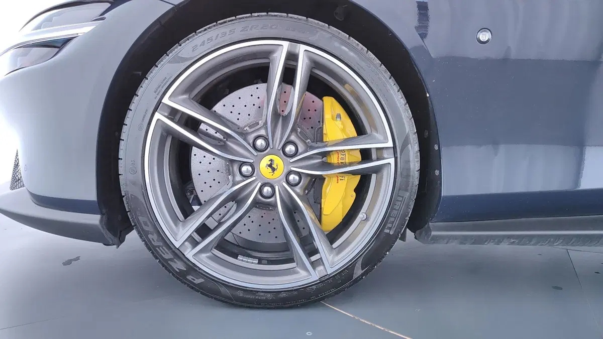 Ferrari Roma Coupé usata a Perugia (9)