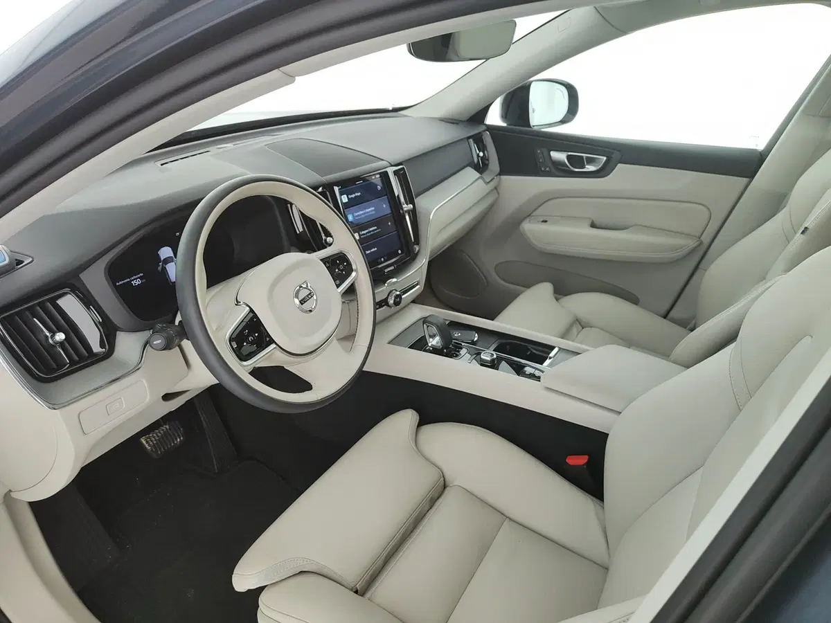 Volvo XC60 usata a L'Aquila (11)
