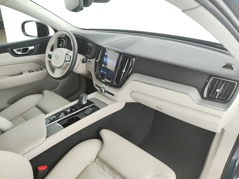 Volvo XC60 usata a L'Aquila (12)