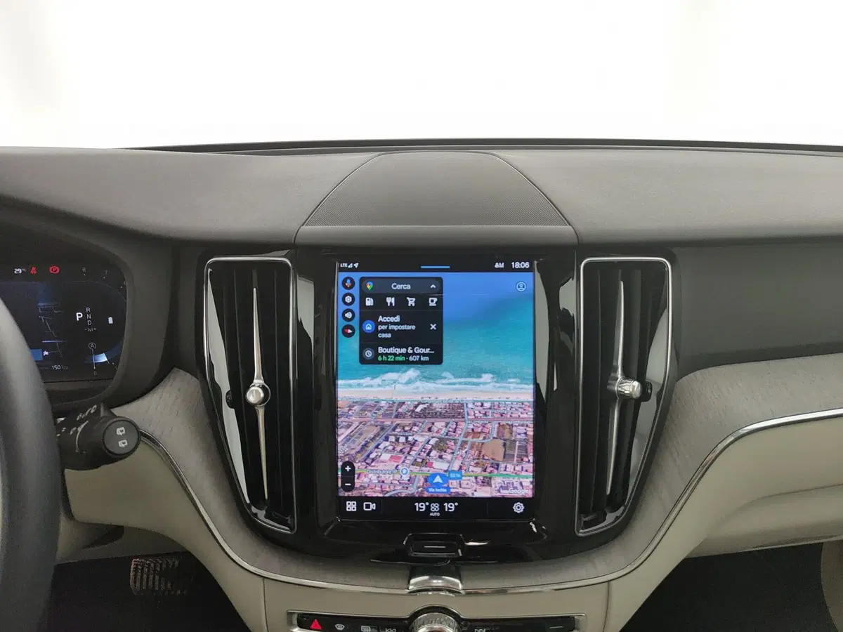 Volvo XC60 usata a L'Aquila (19)