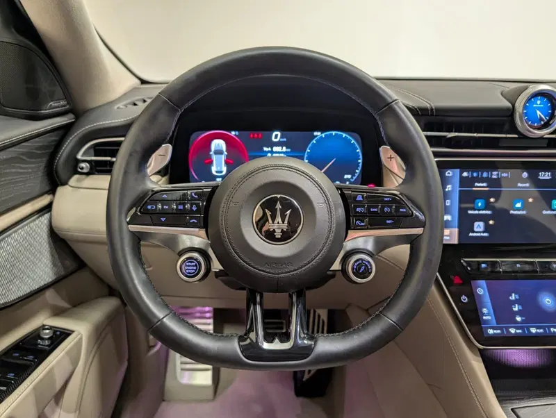 Maserati Grecale usata a Teramo (17)