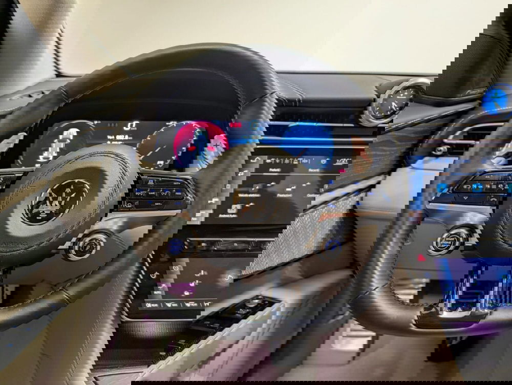 Maserati Grecale usata a Teramo (17)