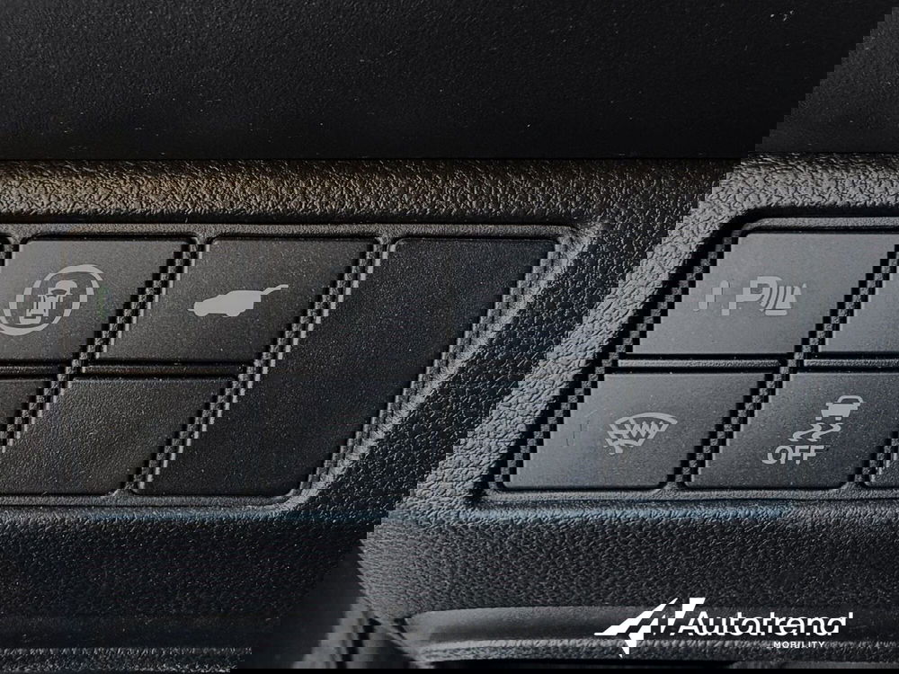 Honda HR-V usata a Bari (11)