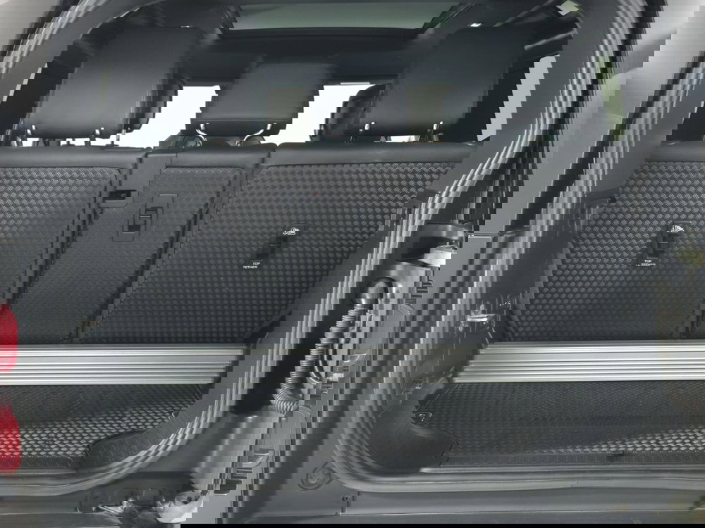 Land Rover Defender usata a Torino (17)