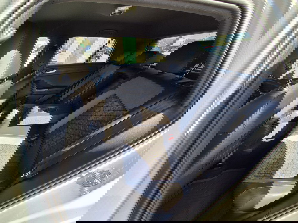 Volkswagen T-Roc usata  (19)