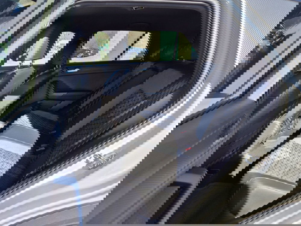 Volkswagen T-Roc usata  (7)