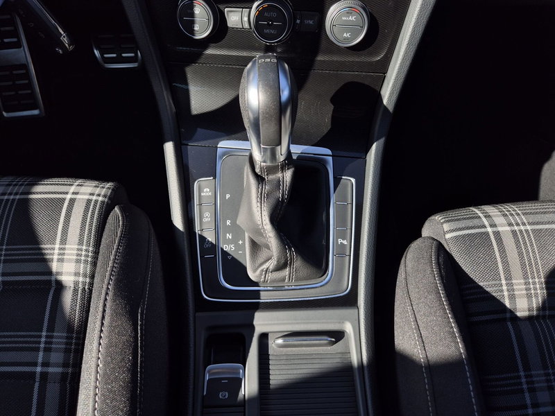 Volkswagen Golf usata  (10)