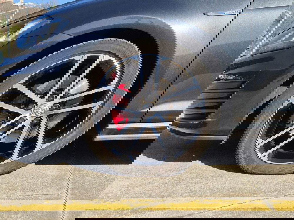 Volkswagen Golf usata  (13)