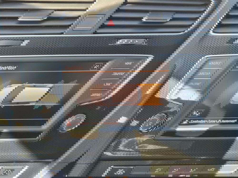 Volkswagen Golf usata  (15)