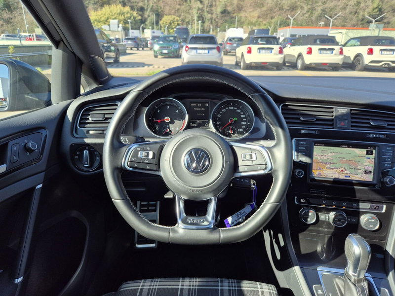 Volkswagen Golf usata  (17)