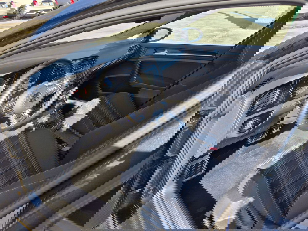 Volkswagen Golf usata  (6)