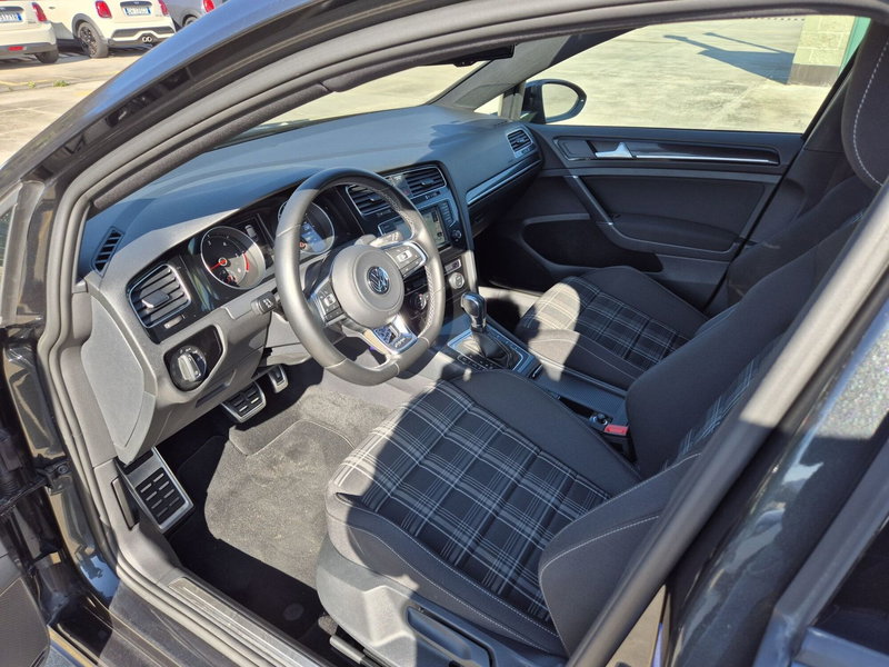 Volkswagen Golf usata  (6)