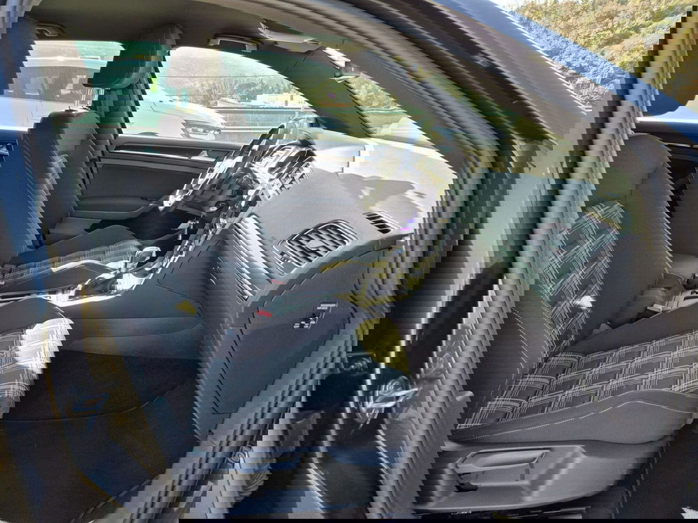 Volkswagen Golf usata  (9)