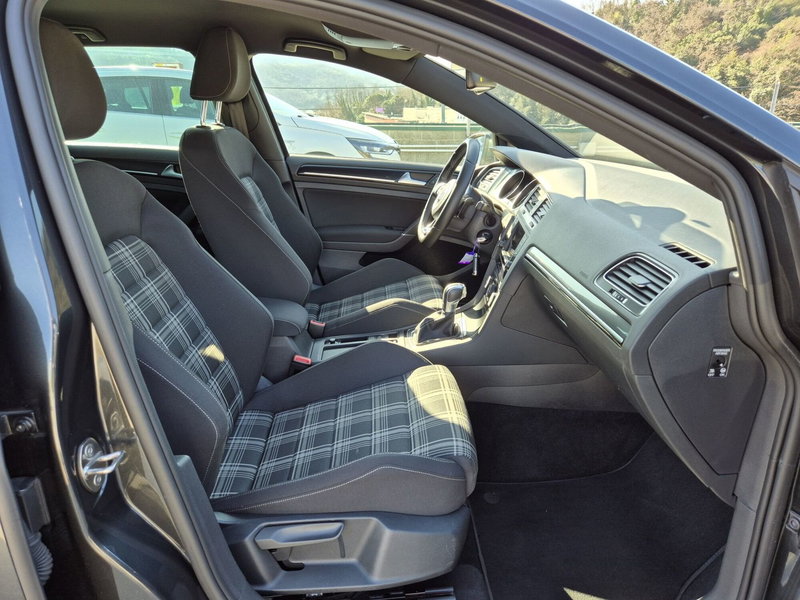 Volkswagen Golf usata  (9)