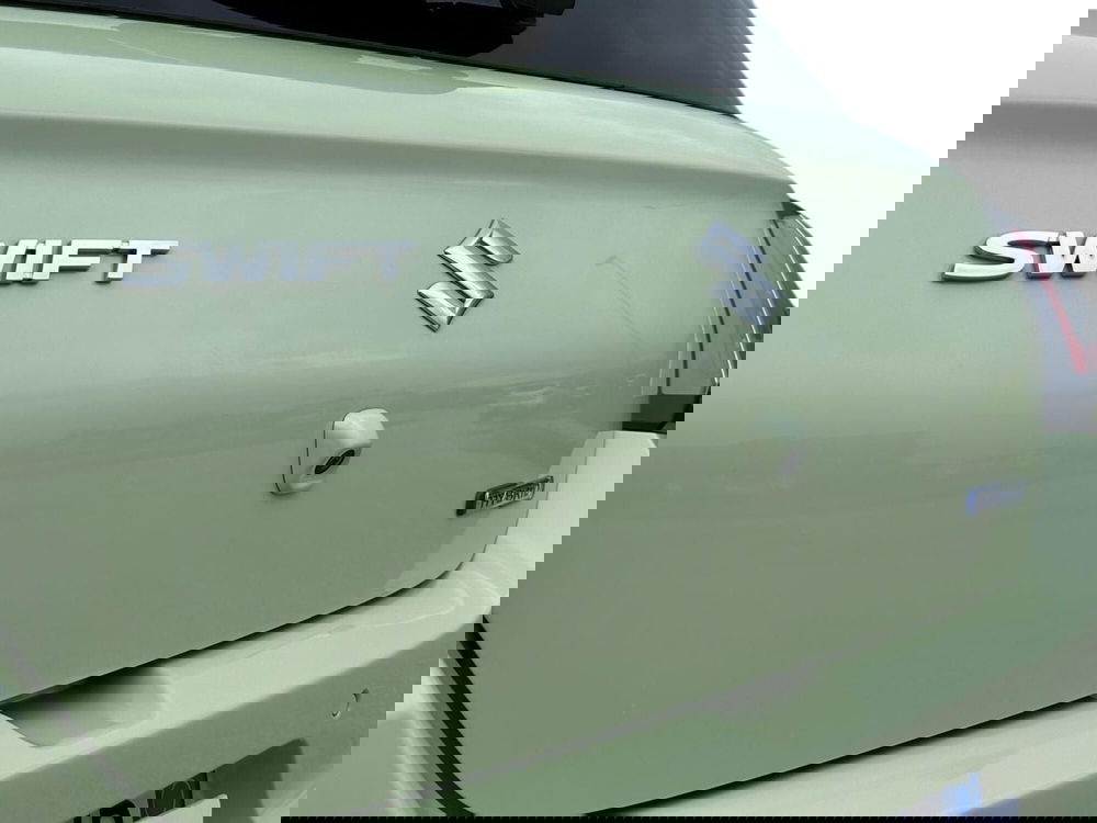 Suzuki Swift nuova a Pistoia (12)