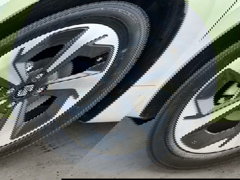 Suzuki Swift nuova a Pistoia (13)