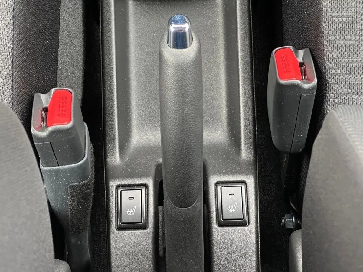 Suzuki Swift nuova a Pistoia (14)