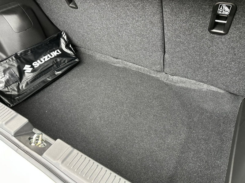 Suzuki Swift nuova a Pistoia (9)