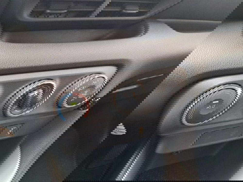 Toyota Yaris usata a Cagliari (18)