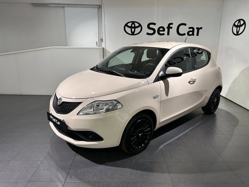 Lancia Ypsilon usata a Milano