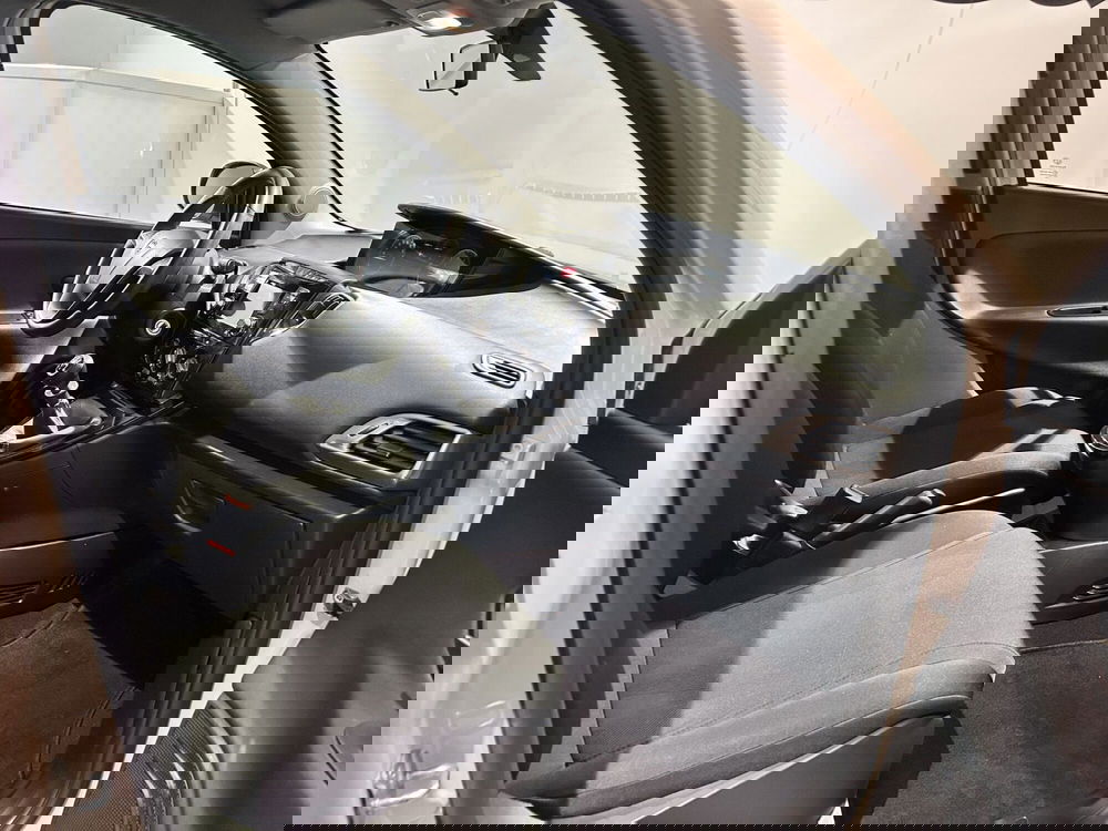 Lancia Ypsilon usata a Milano (11)