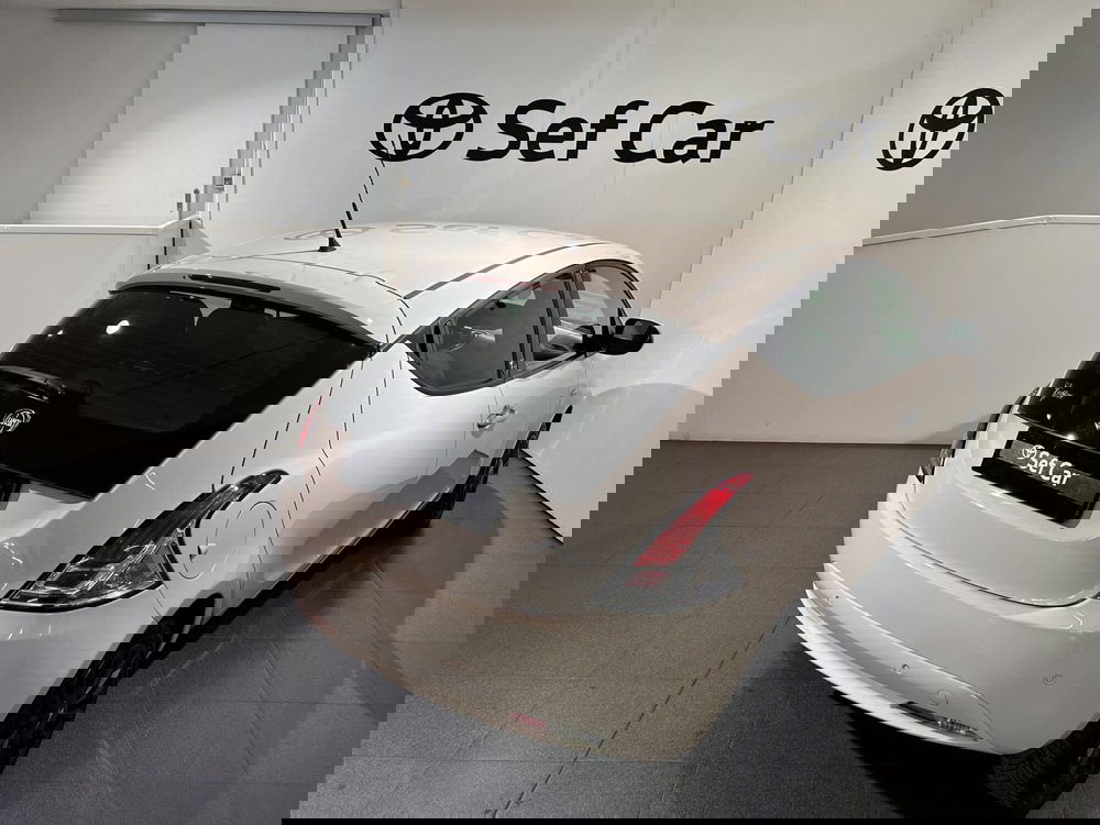 Lancia Ypsilon usata a Milano (4)