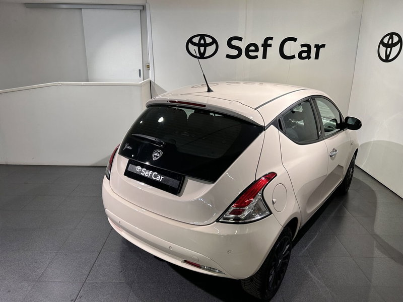 Lancia Ypsilon usata a Milano (4)